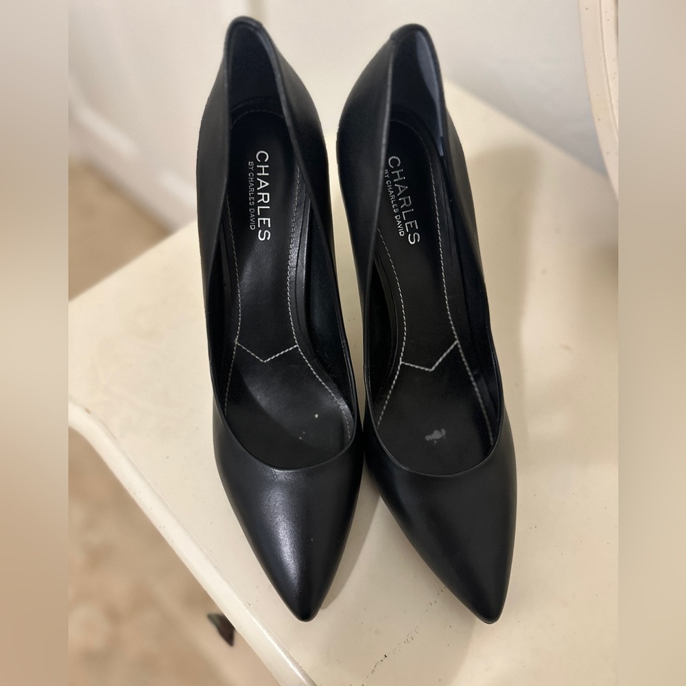 Charles David Black Leather Women's Pump Stiletto Heels.
